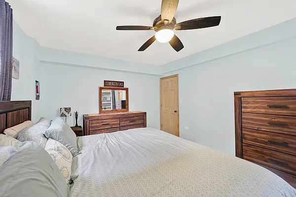 Sold by REMAX Elite | media 12