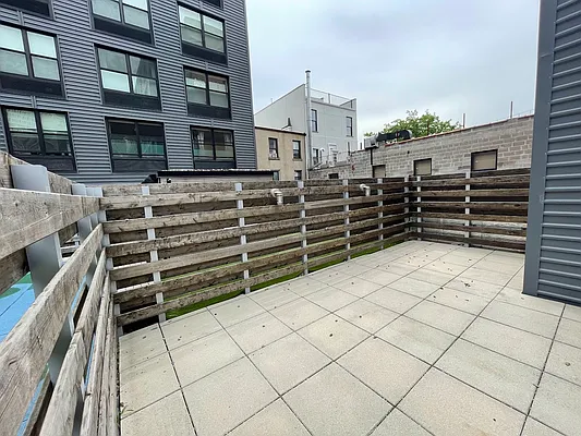 Rented by Domain Companies | media 14