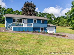211 Summit Ave, Rockford, MI
