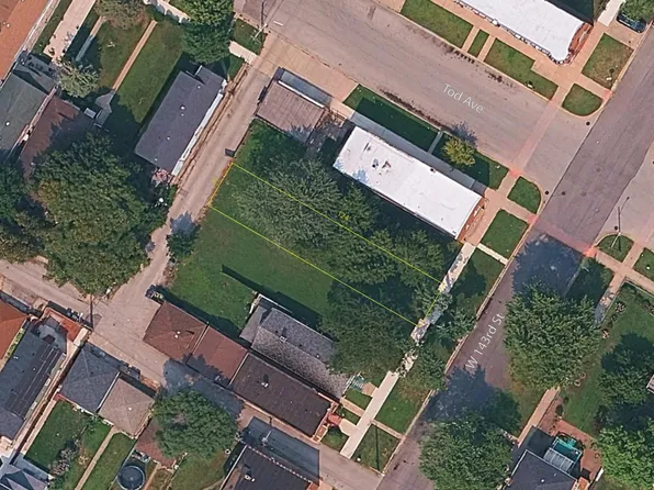606 W 143rd St, East Chicago, IN 46312