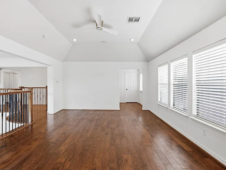 25707 Pierrmont Ct — Photo 29