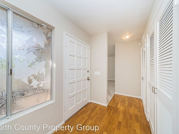 4th image of 105 Salamanca Ct