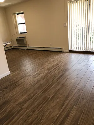 Rented by Alexiou Realty | media 22