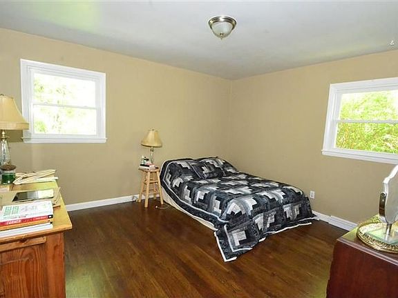 5th image of 257 Saint Margaret Dr