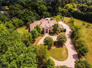 10 Pilot Cir, Greensboro, NC 27407