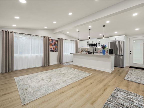 4th image of 33467 SE 50th Court