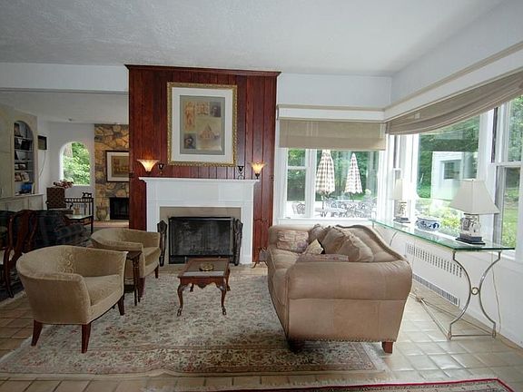 Charming home in beautiful Sterling Ridge.