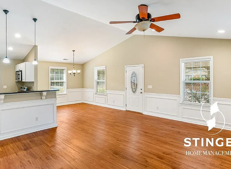 1822 Drayton Dr — Photo 5