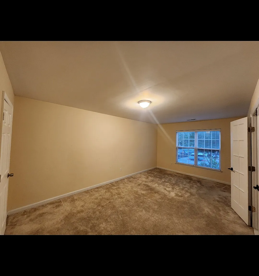 4 bed, 2520 sqft, $800 — Photo 2