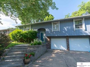 10335 V St, Omaha, NE 68127
