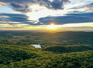 161 Mountain Creek Rd, Poughquag, NY 12570