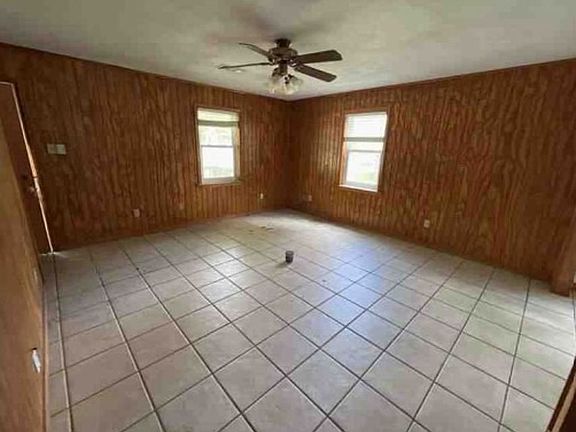 Additional Living Room