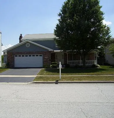 3025 Matthew Ln photo 1
