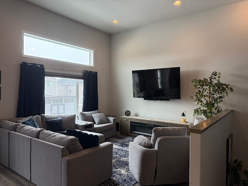 2nd image of 451 59th Ave S