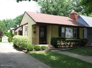 1423 Michigan Ave, Saint Joseph, MI 49085