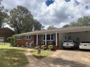 126 E Lakeside Dr, Florence, AL 35630