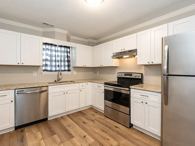 1209 Manassas Ct #C — Photo 11