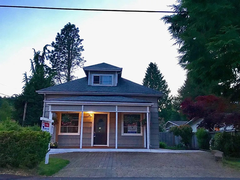 175 1st Ave NW — Photo 21