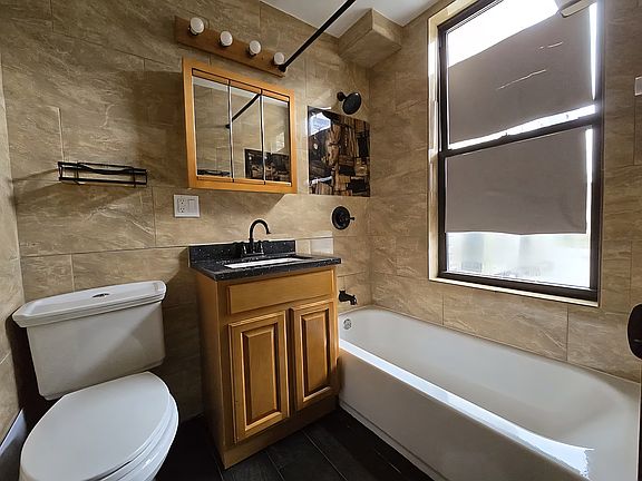 4th image of 118 Roebling St #2
