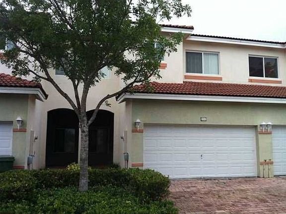 2 CAR GARAGE