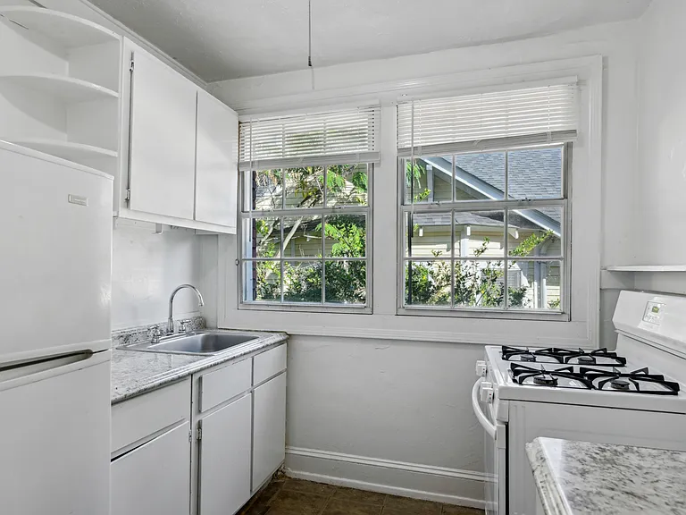 790 Ponce De Leon Pl NE #11 — Photo 7