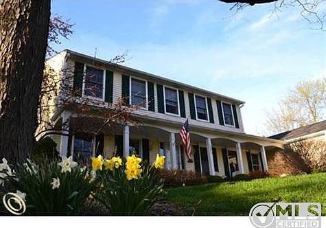 Executive Colonial Style