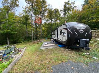 35 Cheyenne St, Heath, MA 01346