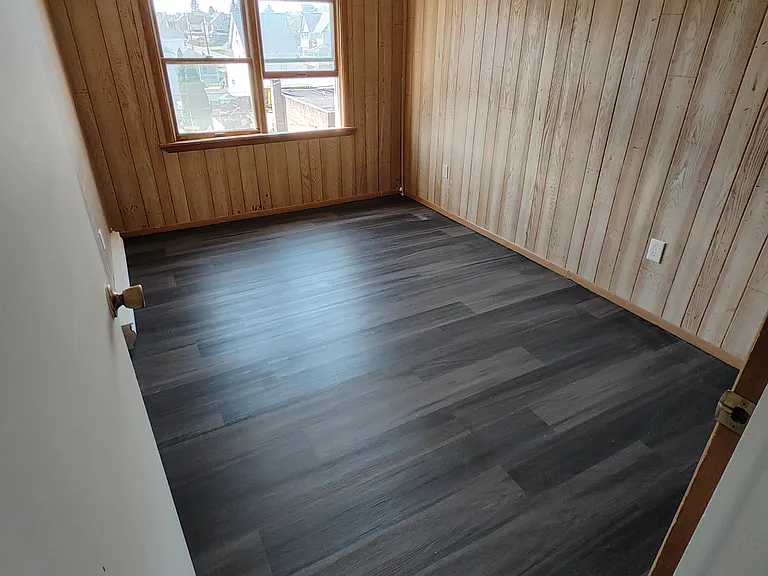 1147 Sloan St #5 — Photo 7