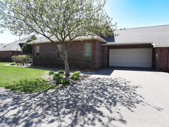 243 W Canyon Dr, Hudson, WI 54016