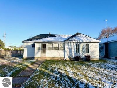 320 N Clinton St, Saint Louis, MI, 48880