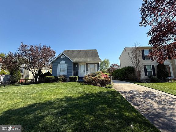 2nd image of 1576 Brimfield Cir