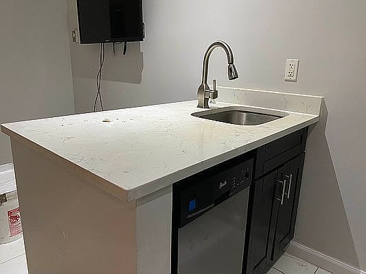 4th image of 347 Manhattan Ave #3H