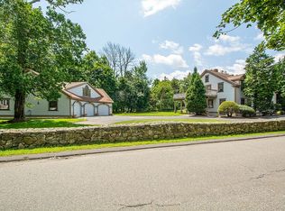 390 Johnson St, North Andover, MA 01845