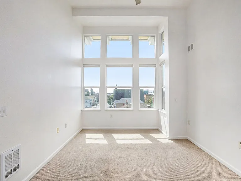 655 12th St #411 — Photo 11