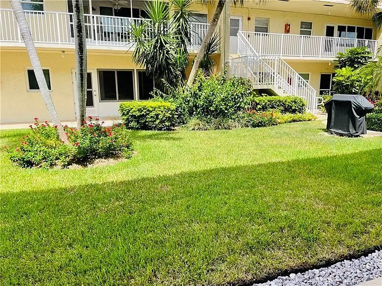 624 Snug Harbor Dr #B7 — Photo 14
