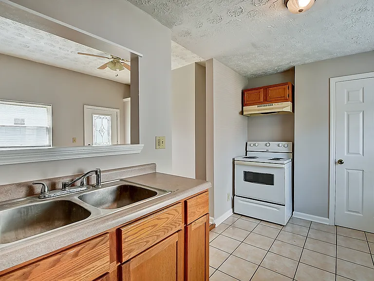 1409 Union St #2 — Photo 13