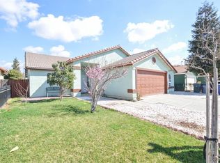6152 W Scott Ave, Fresno, CA