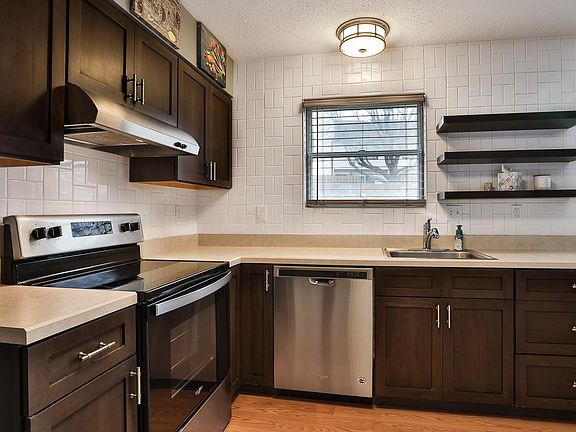 5th image of 5556 Pierre Ct