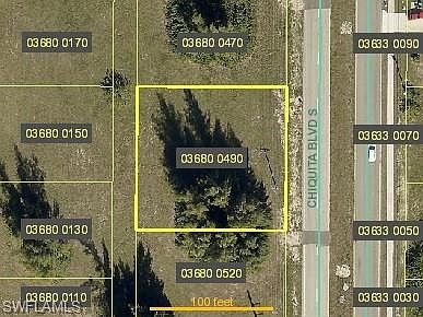 1st image of 300 Chiquita Blvd S