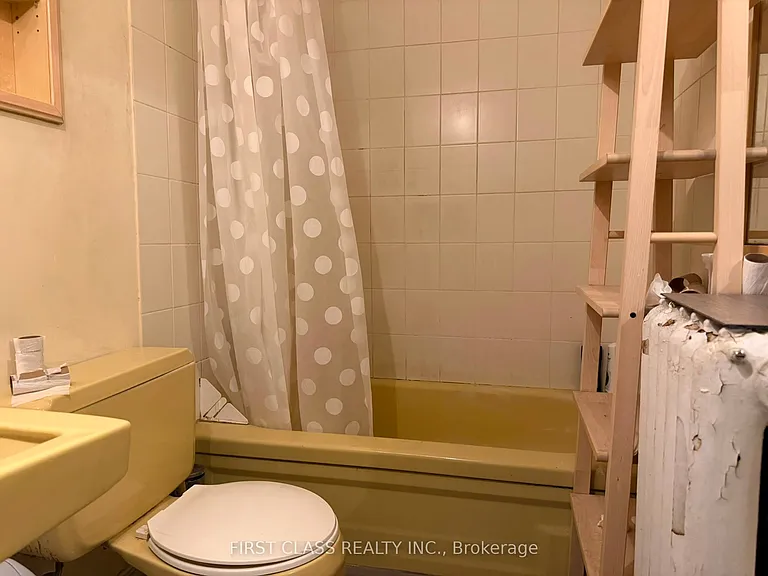366 Lippincott St #2B — Photo 9