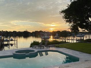 18882 Point Dr, Jupiter, FL 33469