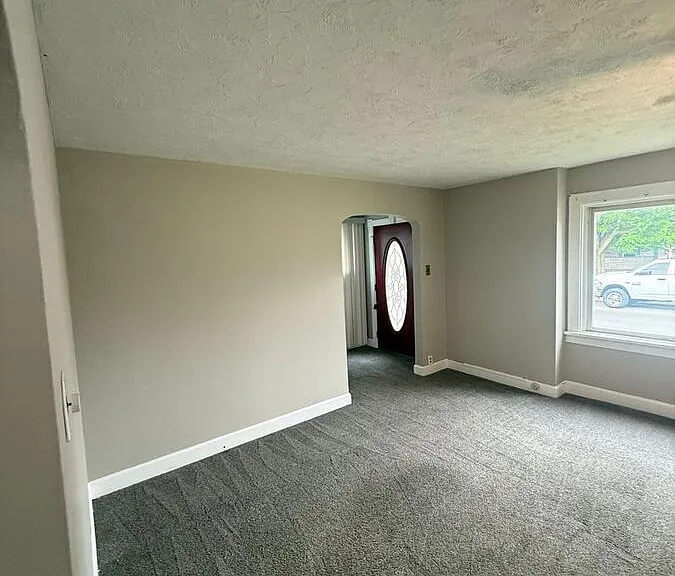 2626 Main St — Photo 2