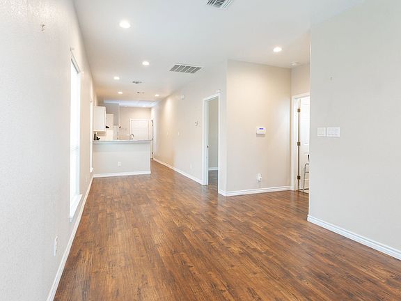 4th image of 2009 Colima St