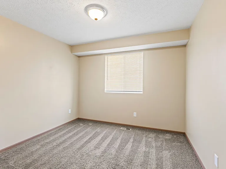 2916 W Arlington St — Photo 9