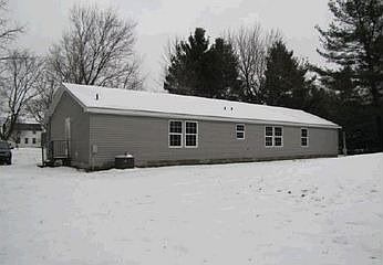 2nd image of 557 Wilson St
