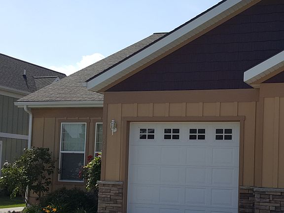 Spacious 1 stall garage