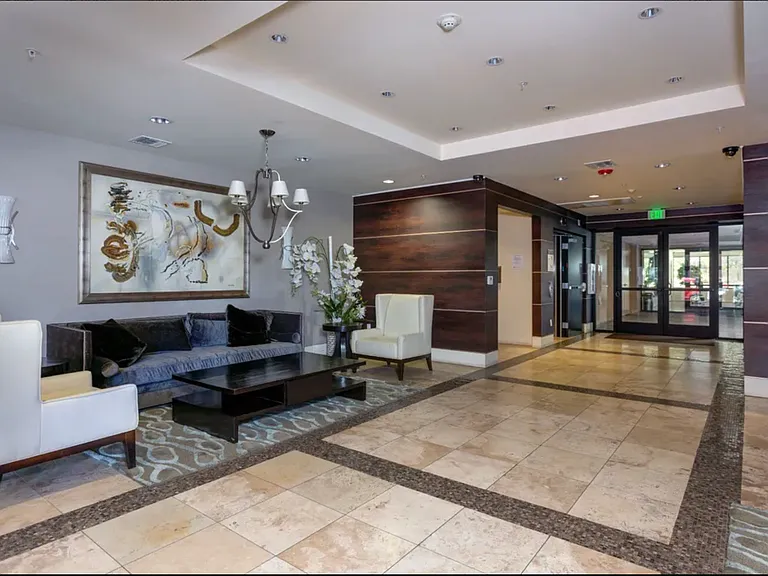 311 S Gramercy Pl #Penthouse 2 — Photo 26