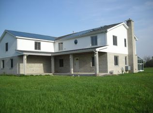 28540 S Streamwood Dr, Beecher, IL 60401