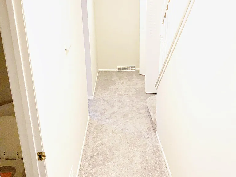 2354 Dorland Ln — Photo 16