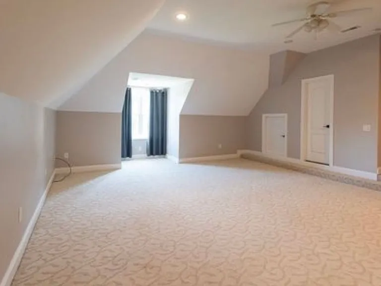 940 Lansfair Dr — Photo 16